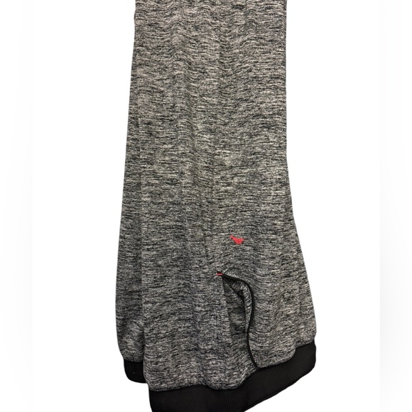 Tommy Bahama mens lounge set hoodie is large pants are medium - Picture 5 of 7